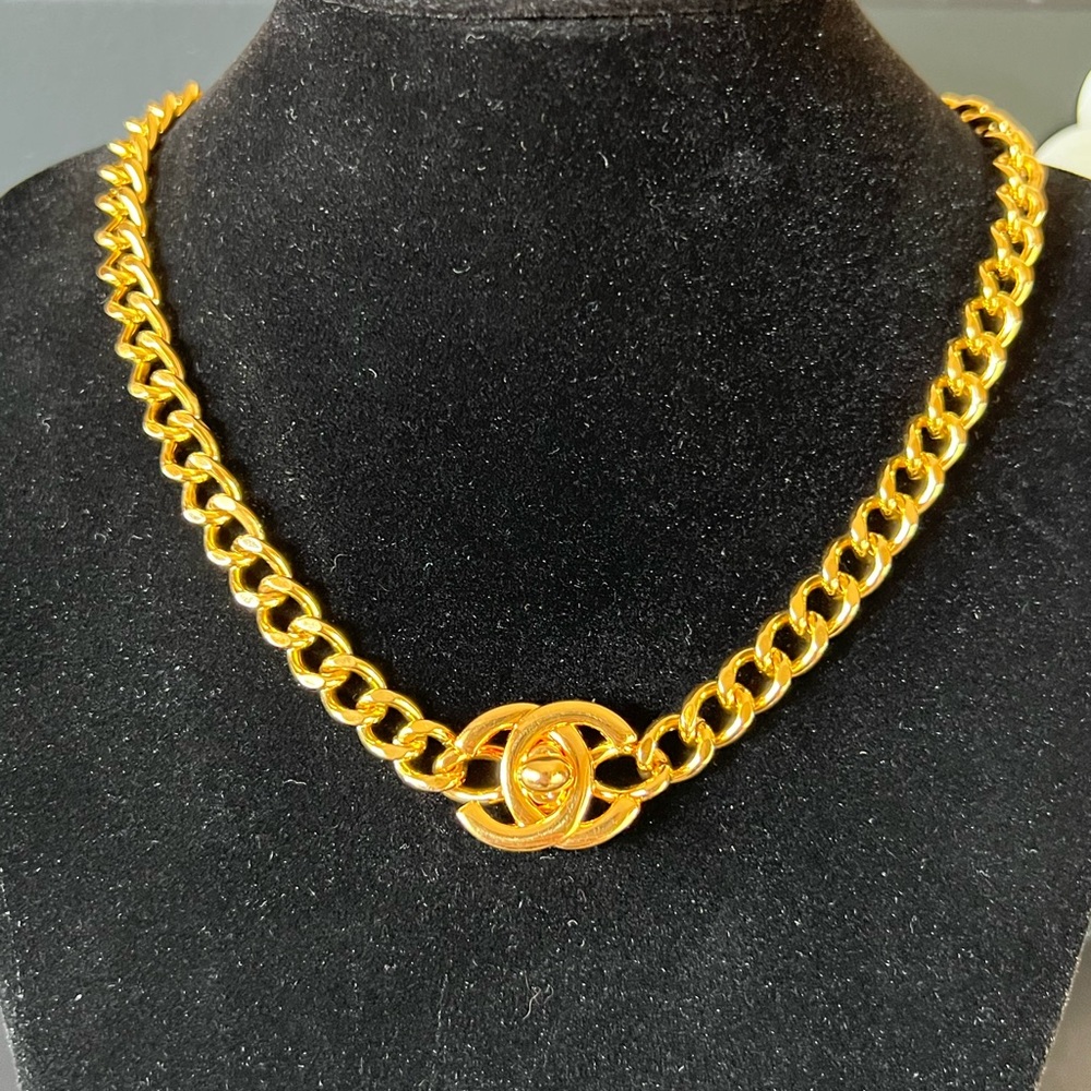 Chanel 96P Turn Lock Choker 24k Gold Plated Small Size